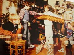 E1983 RAVA PUPS1